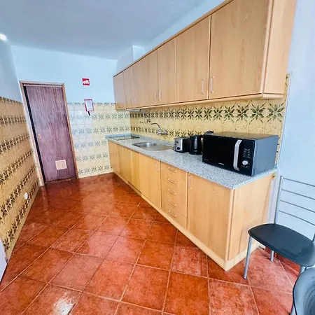 Old Town Ferreira De Castro * 阿尔布费拉