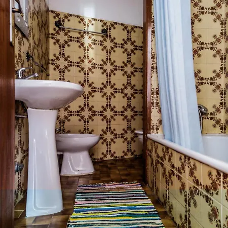 Old Town Ferreira De Castro